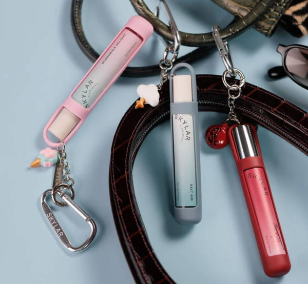 How to Travel With Perfume: TSA Rules and Leak-Proofing?